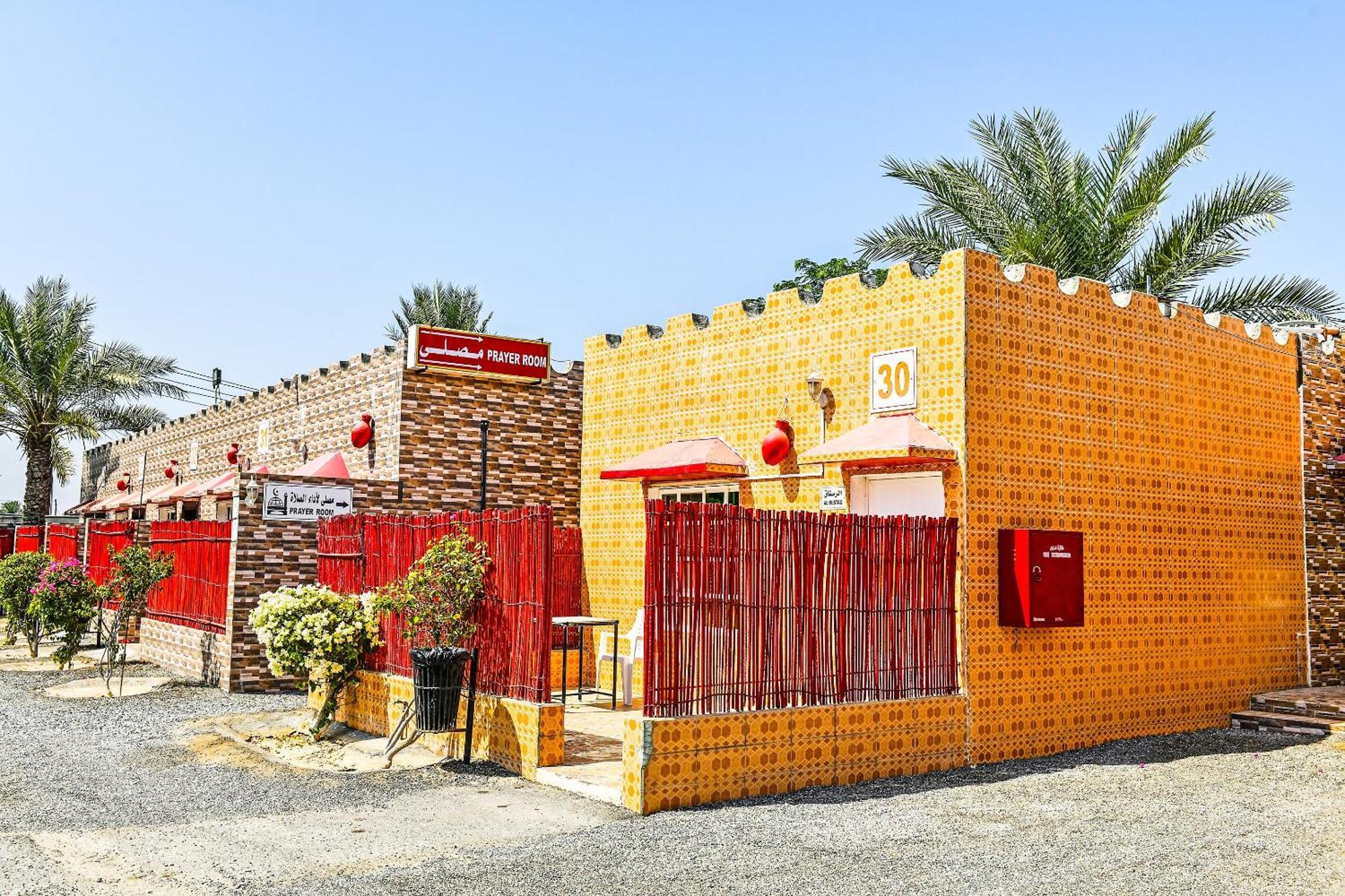 Oyo 138 Gulf Sand Motel Barka Ngoại thất bức ảnh