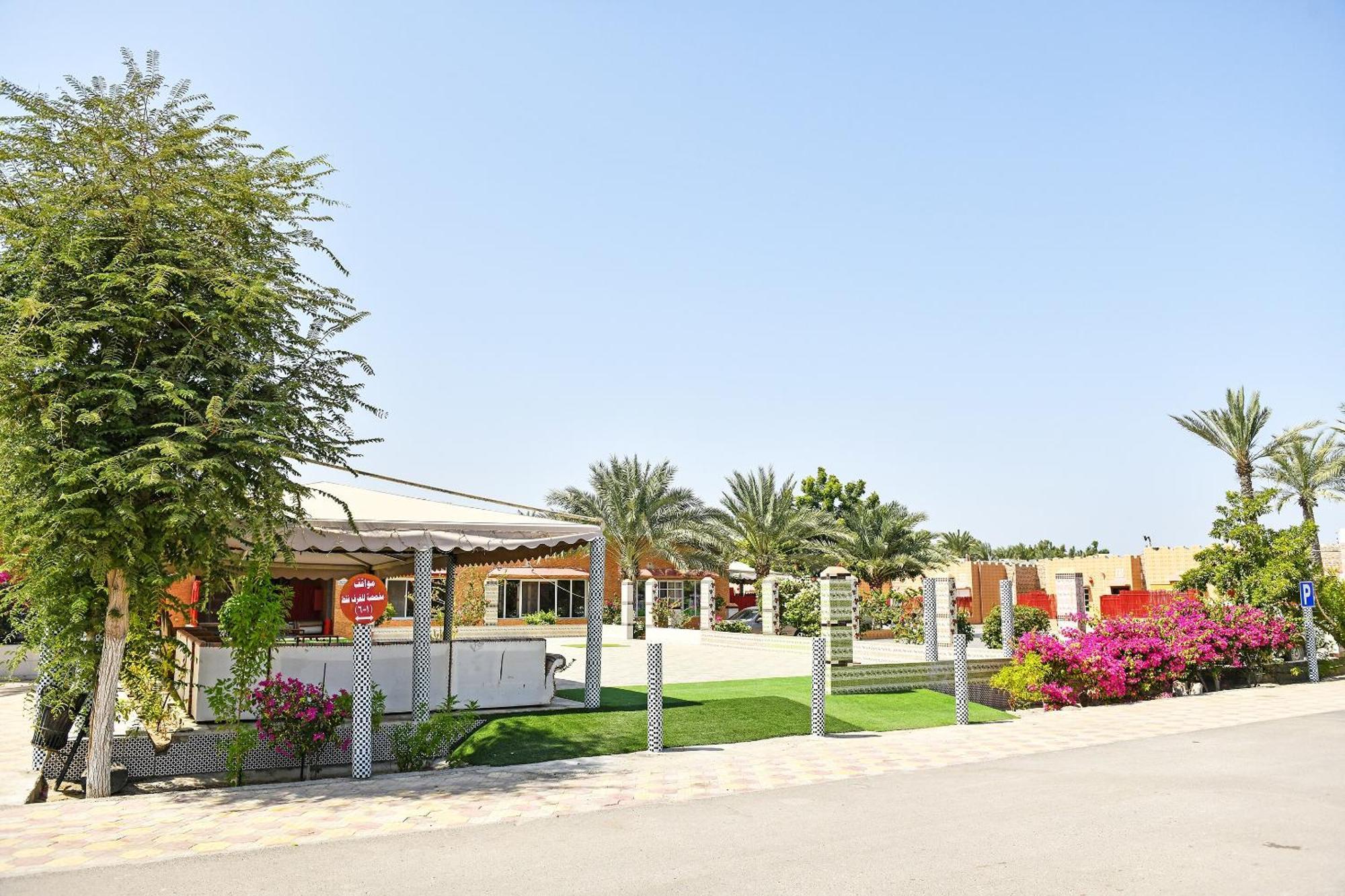 Oyo 138 Gulf Sand Motel Barka Ngoại thất bức ảnh